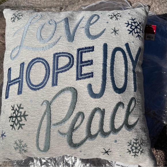 ⬇️St Nicholas Square NWT Kohl’s Throw Pillow 18inX18in Ivory Sentiment Tapestry - Picture 8 of 10